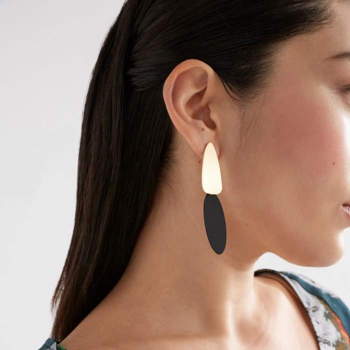 Elk Finn Drop Earring: Quiet Sophistication - 29lines