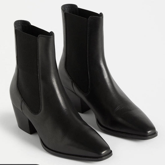 Elk Vastra Boot - 29lines